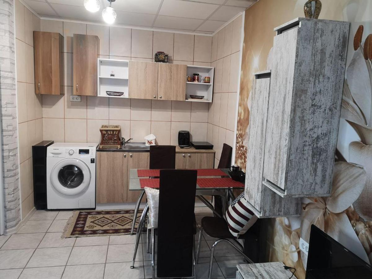 Eden Studio Constanta Bagian luar foto